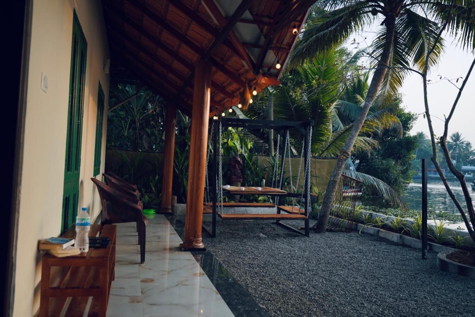 Tulsi Kayal Retreat Apartment Champakulam Exterior photo